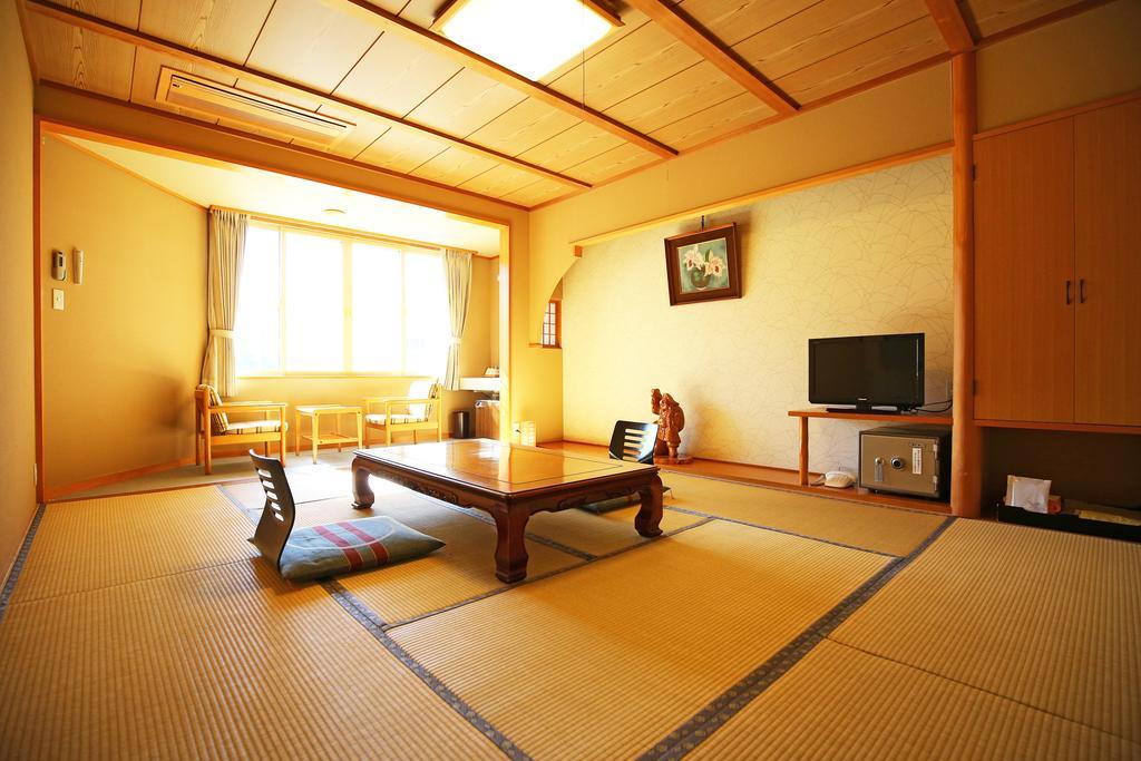 Nakajimaya Ryokan Nozawaonsen Buitenkant foto